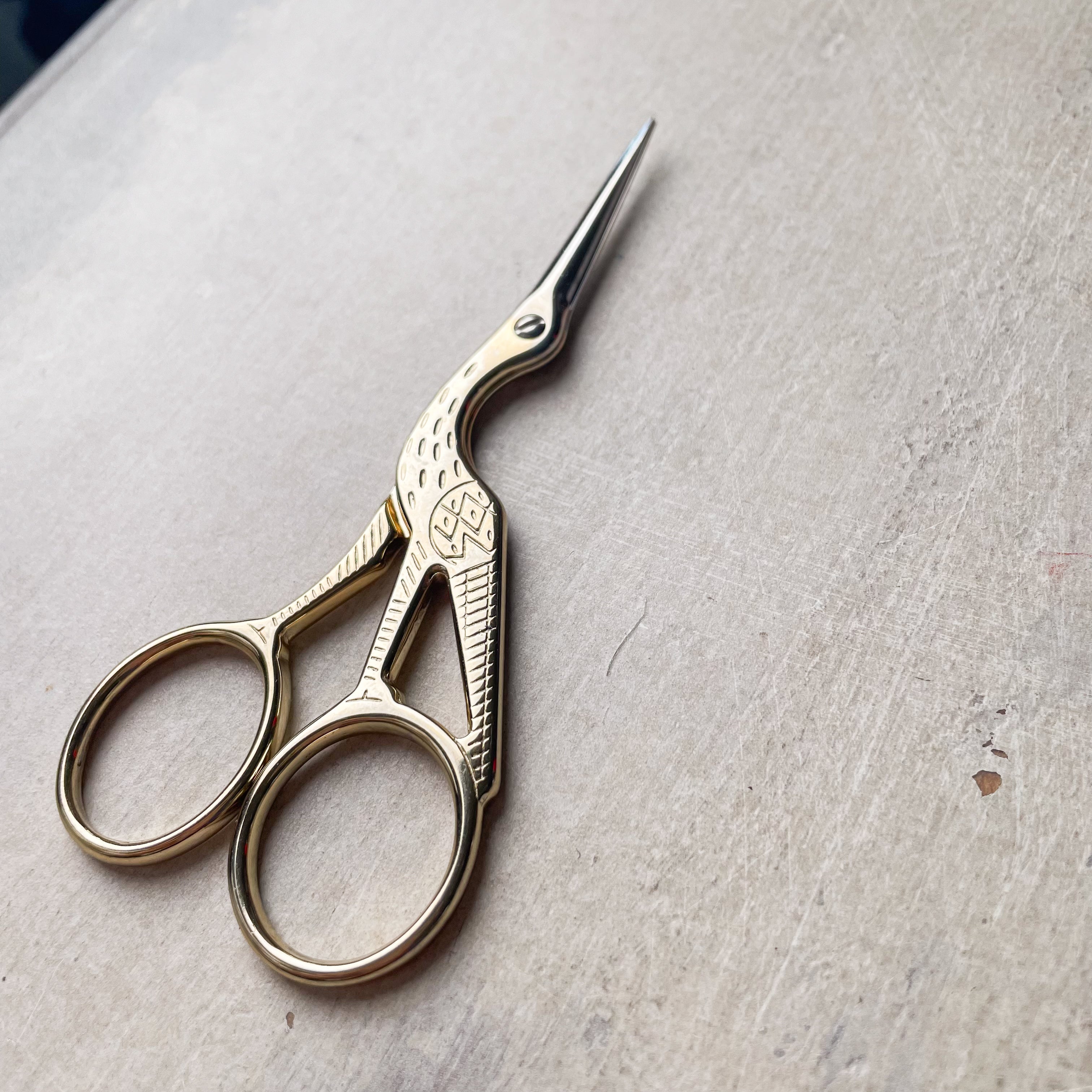 Antique Style Scissor Bird Gold